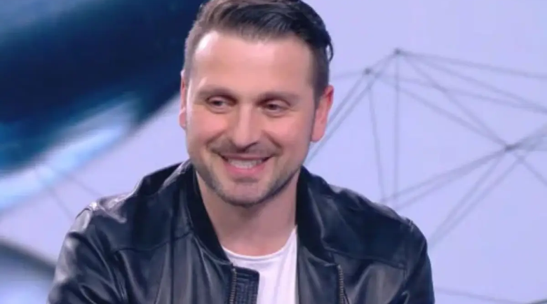 Александър Сано ще става вече и дядо